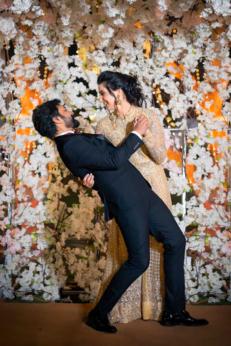 Top 25 Best Wedding Photography Poses for Couple | The Wed Cafe